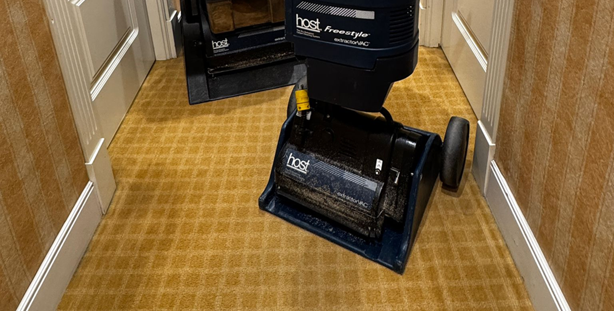 Eliminar olor a humedad en moquetas: la solución profesional definitiva para espacios comerciales y de alto tránsito 1 Eliminar olor a humedad en moquetas